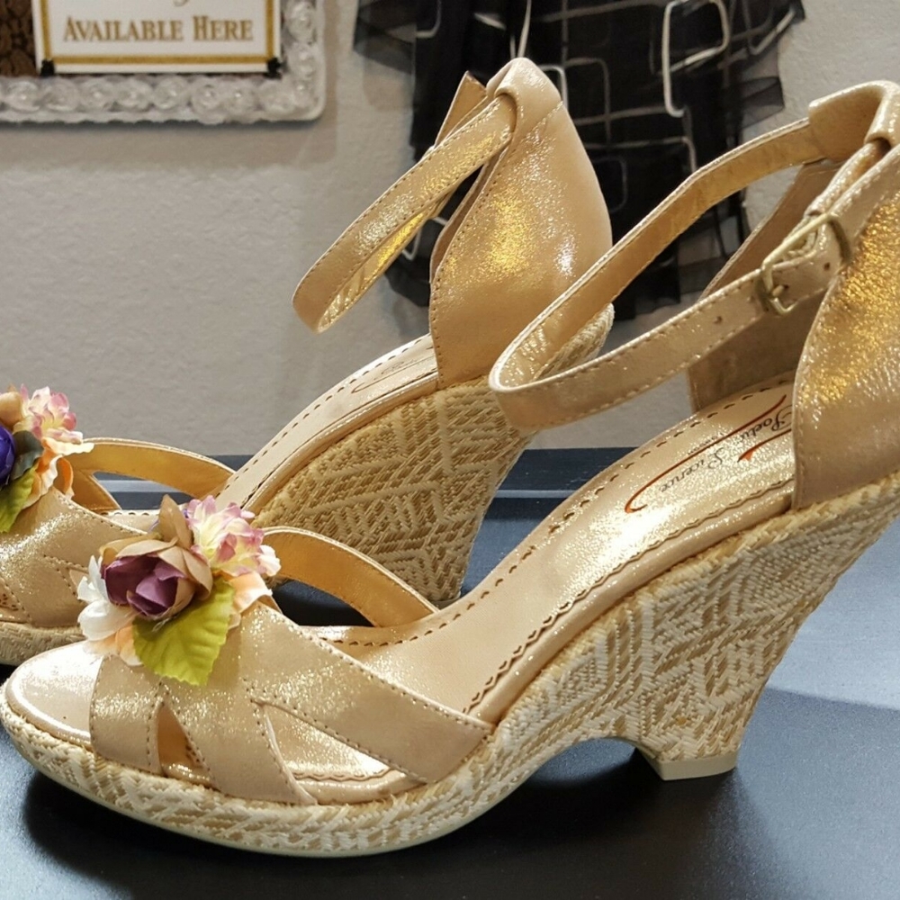 New Poetic Licence gold ankle strap flower wedge